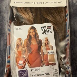 Outre Kimani Lace Front Wig in Amber Blonde